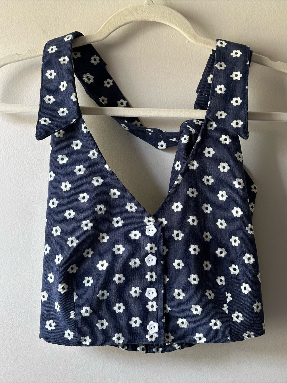 The Kript Sunny Navy Floral Corduroy Button-Front Halter Crop Top Size XS Summer